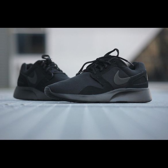 nike kaishi all black